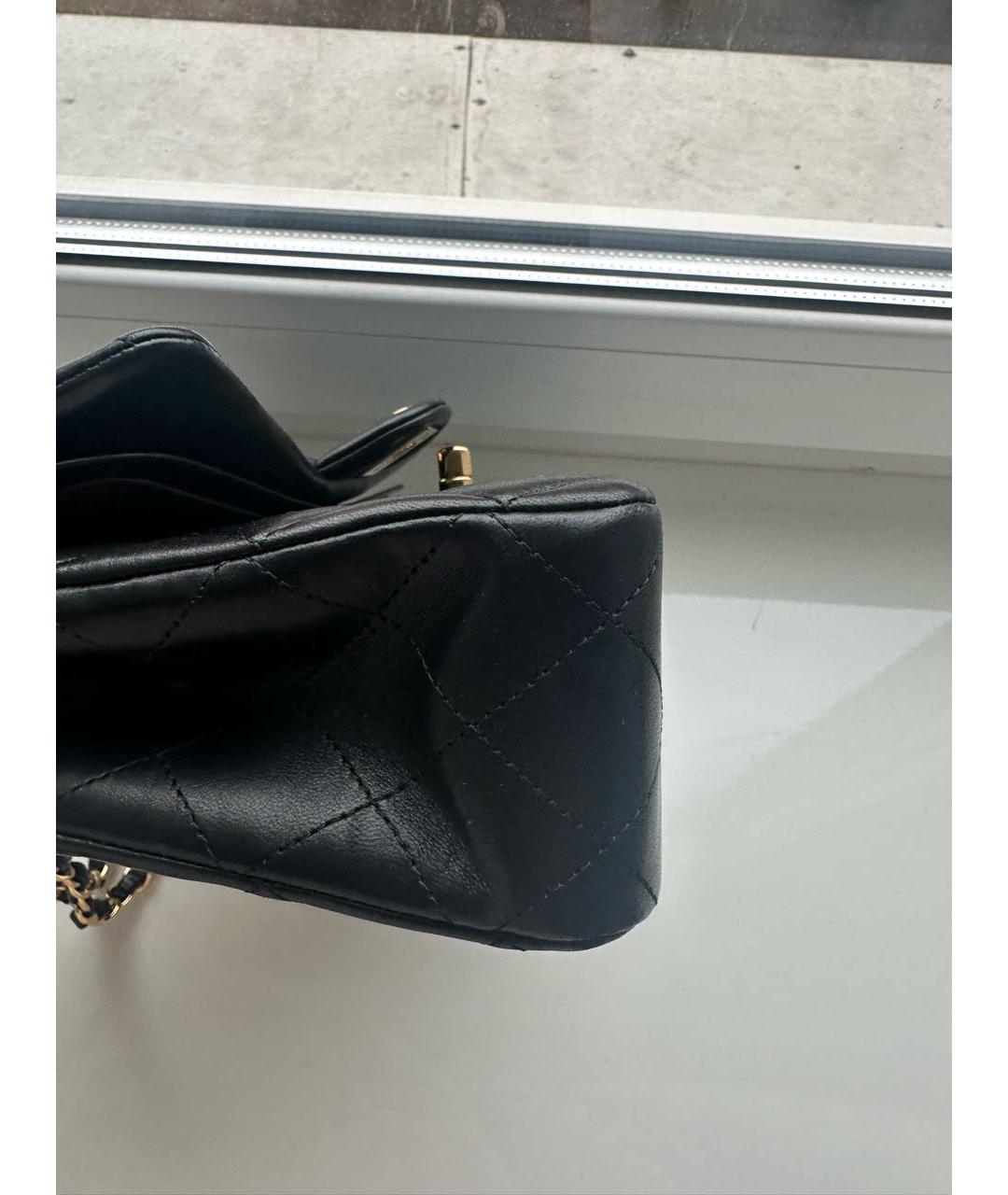 CHANEL Черная кожаная сумка с короткими ручками, фото 6