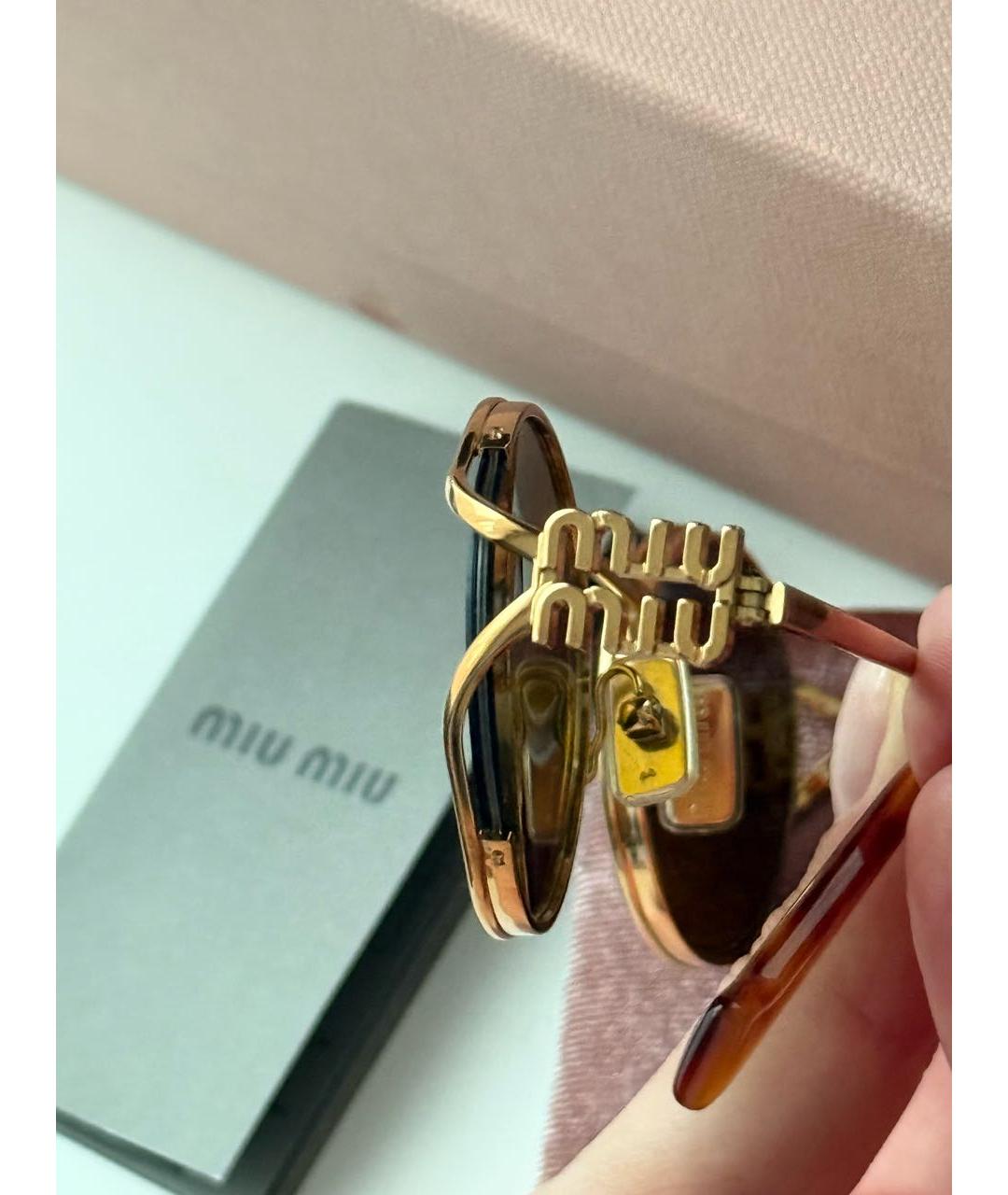 MIU MIU Коричневые металлические солнцезащитные очки, фото 3