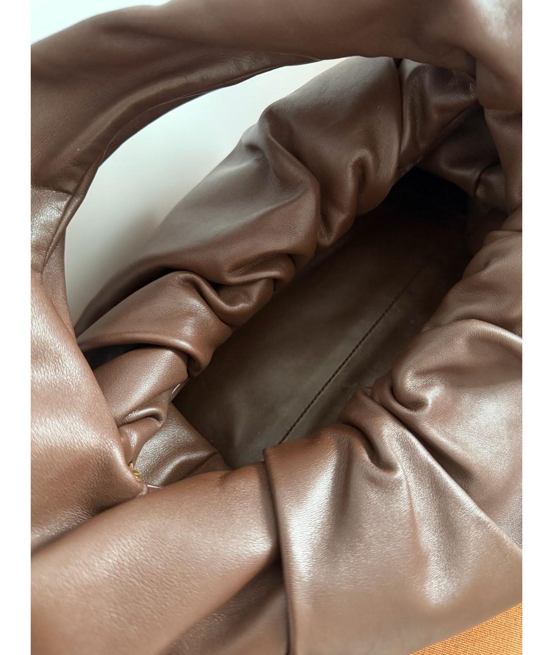 BOTTEGA VENETA Коричневая кожаная сумка с короткими ручками, фото 4