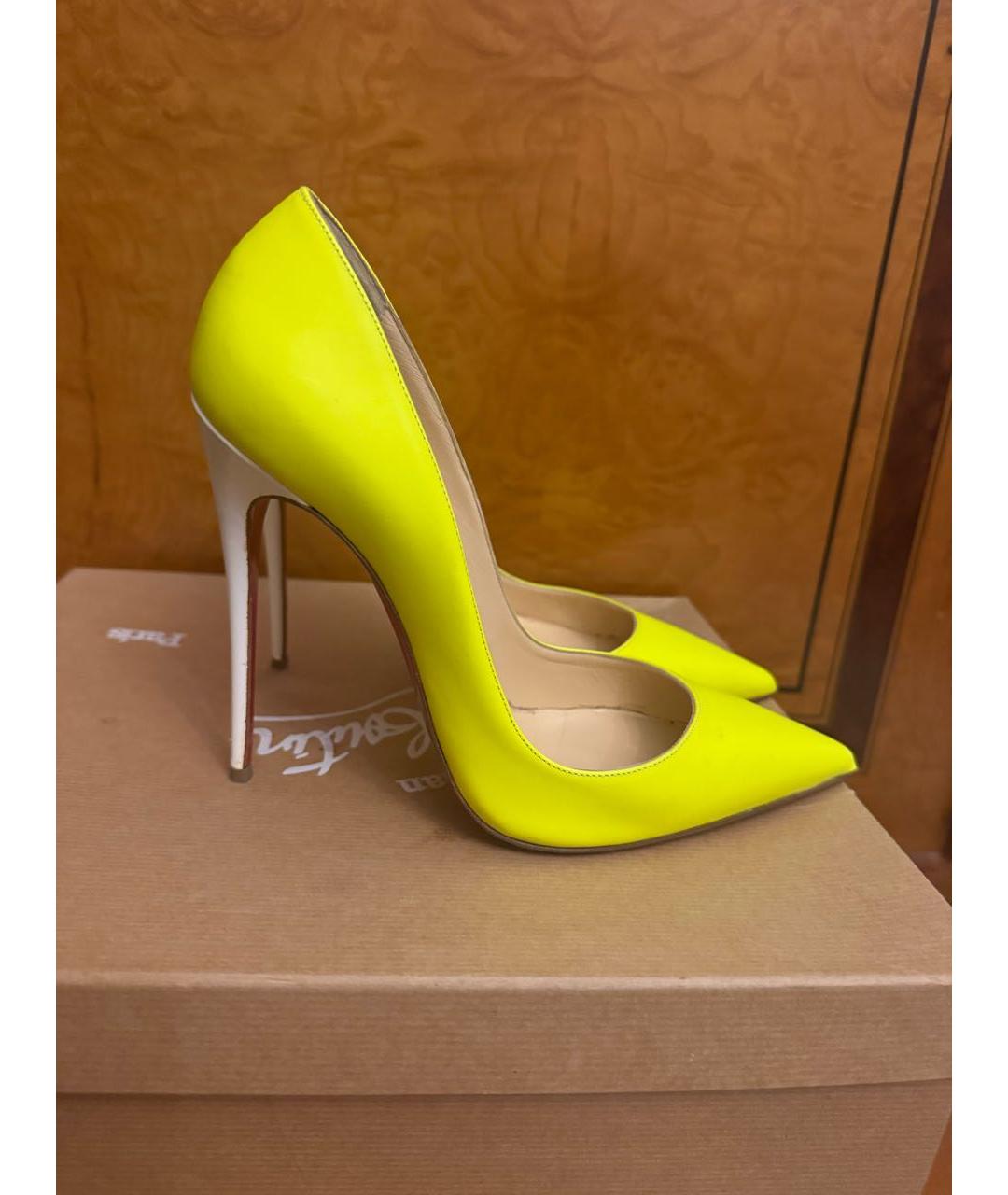 CHRISTIAN LOUBOUTIN Желтые кожаные туфли, фото 5