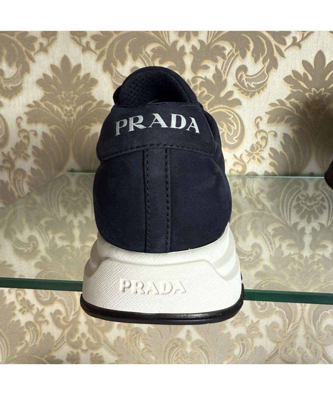 PRADA Темно-синие нубуковые низкие кроссовки / кеды, фото 3