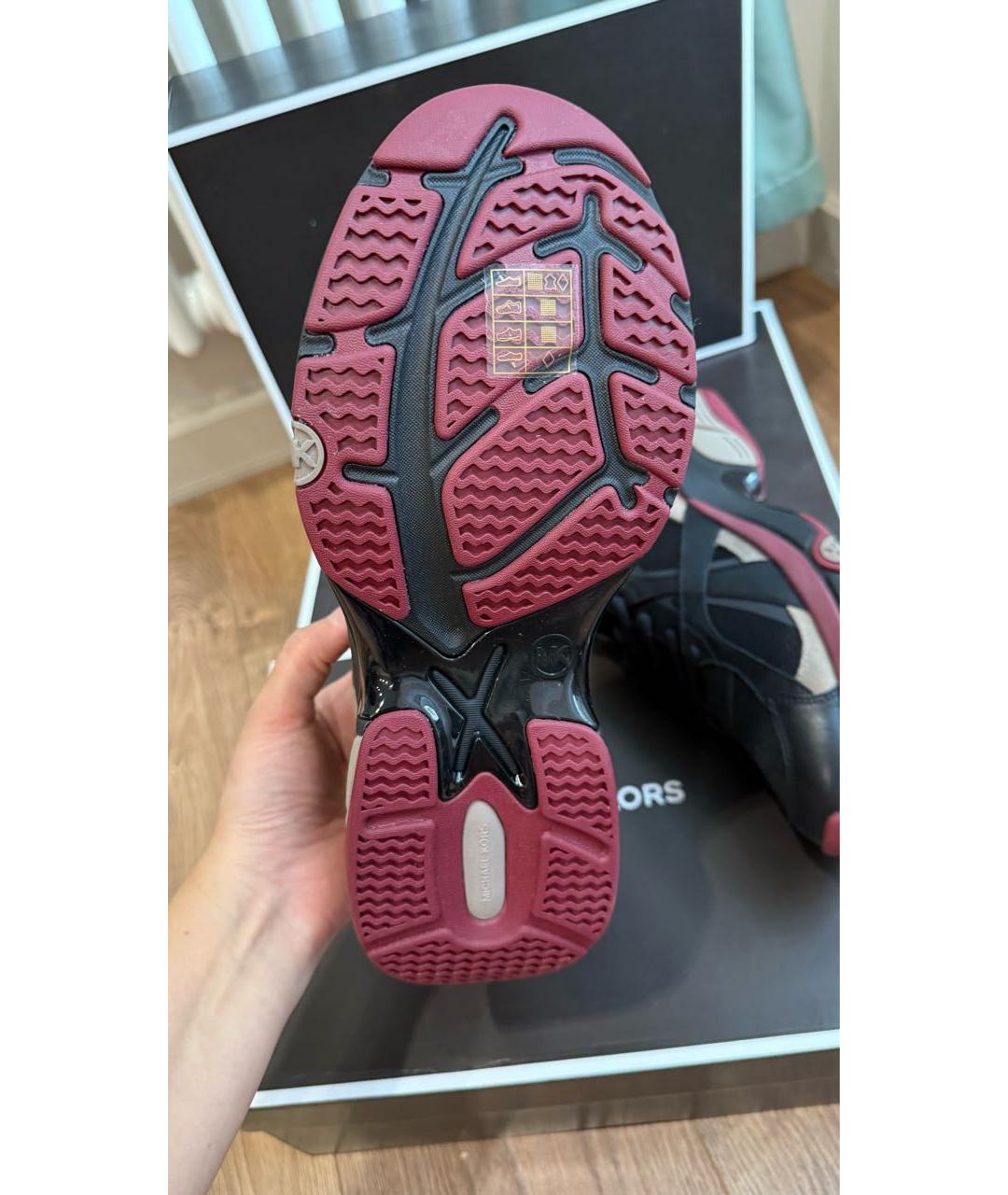 MICHAEL KORS Черные низкие кроссовки / кеды из искусственной кожи, фото 6