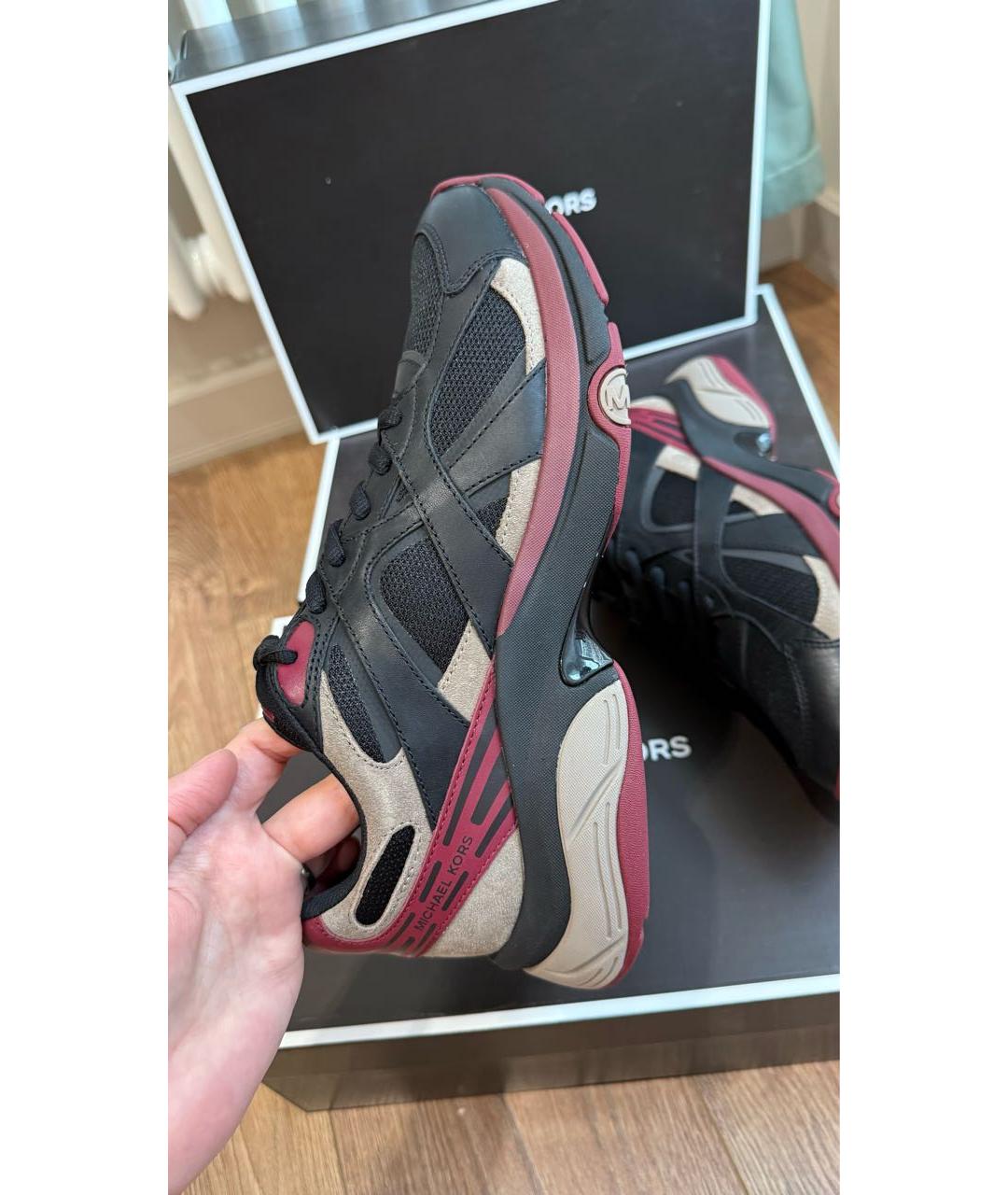 MICHAEL KORS Черные низкие кроссовки / кеды из искусственной кожи, фото 3