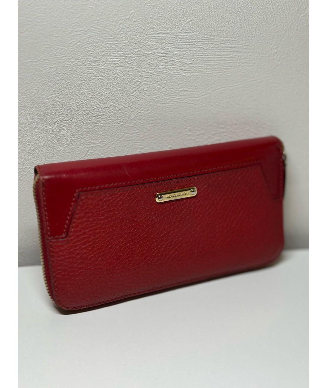 BURBERRY Красный кожаный кошелек, фото 2
