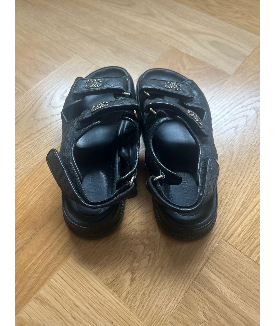 CHANEL Черные кожаные сандалии, фото 3