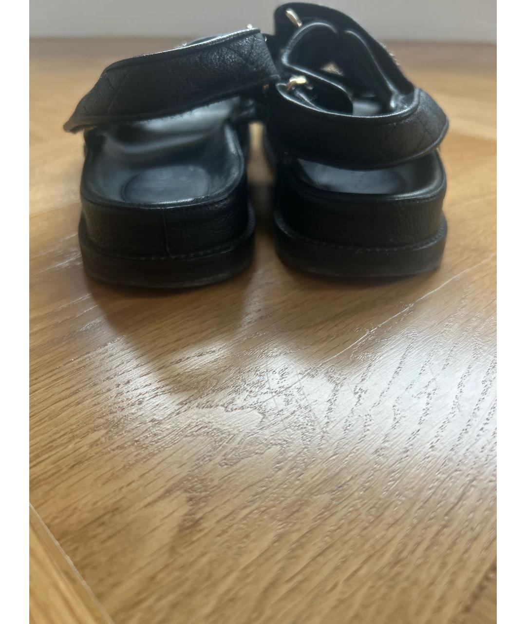 CHANEL Черные кожаные сандалии, фото 4