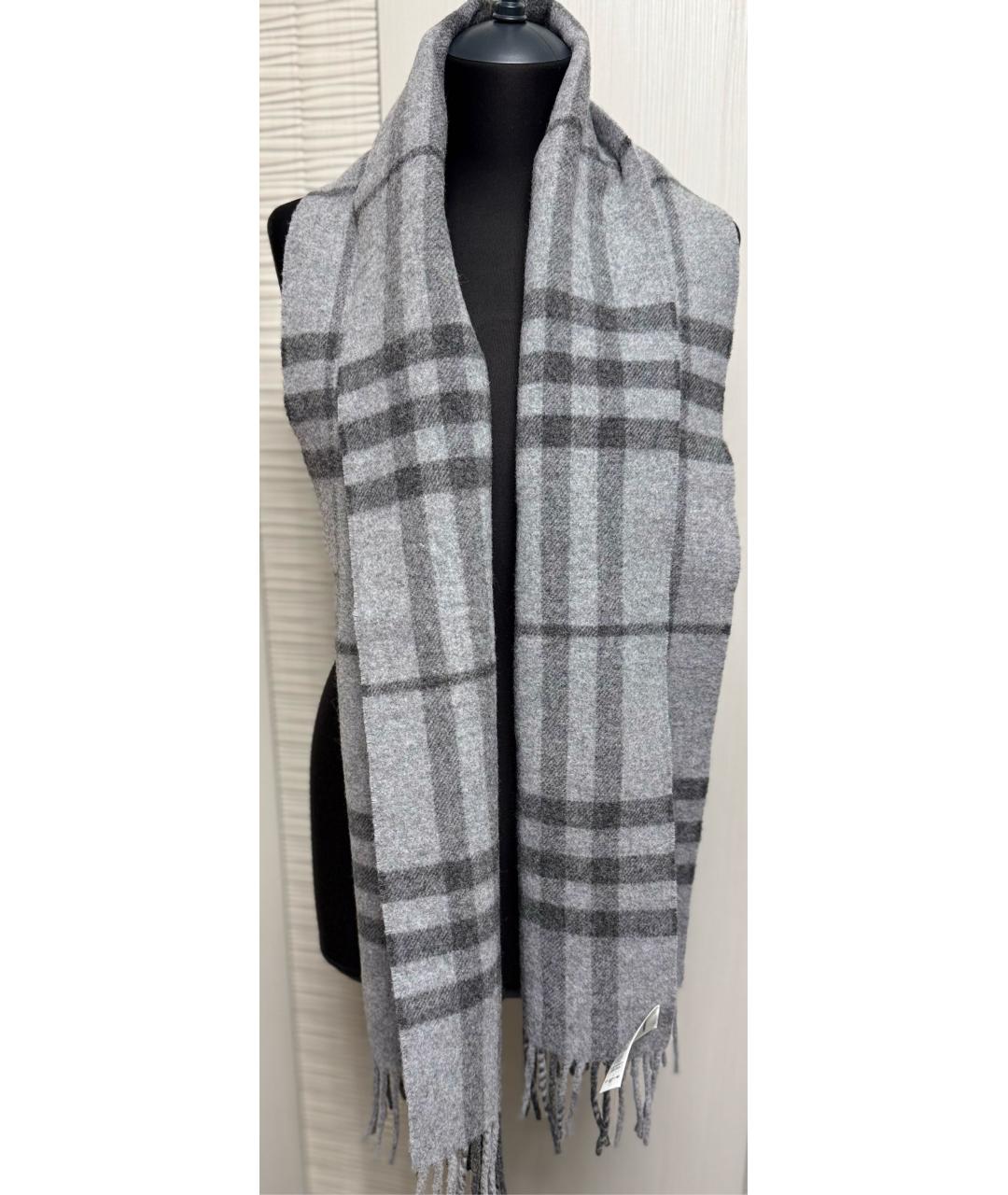 BURBERRY Серый шерстяной шарф, фото 7