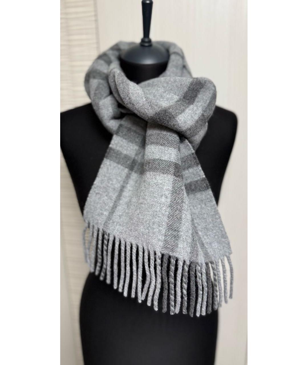 BURBERRY Серый шерстяной шарф, фото 5