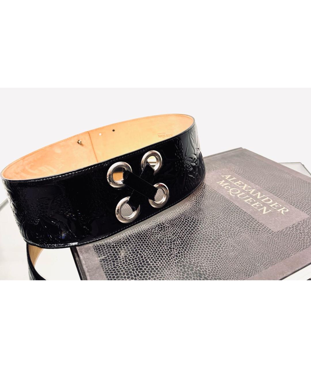 ALEXANDER MCQUEEN Черный ремень из лакированной кожи, фото 4