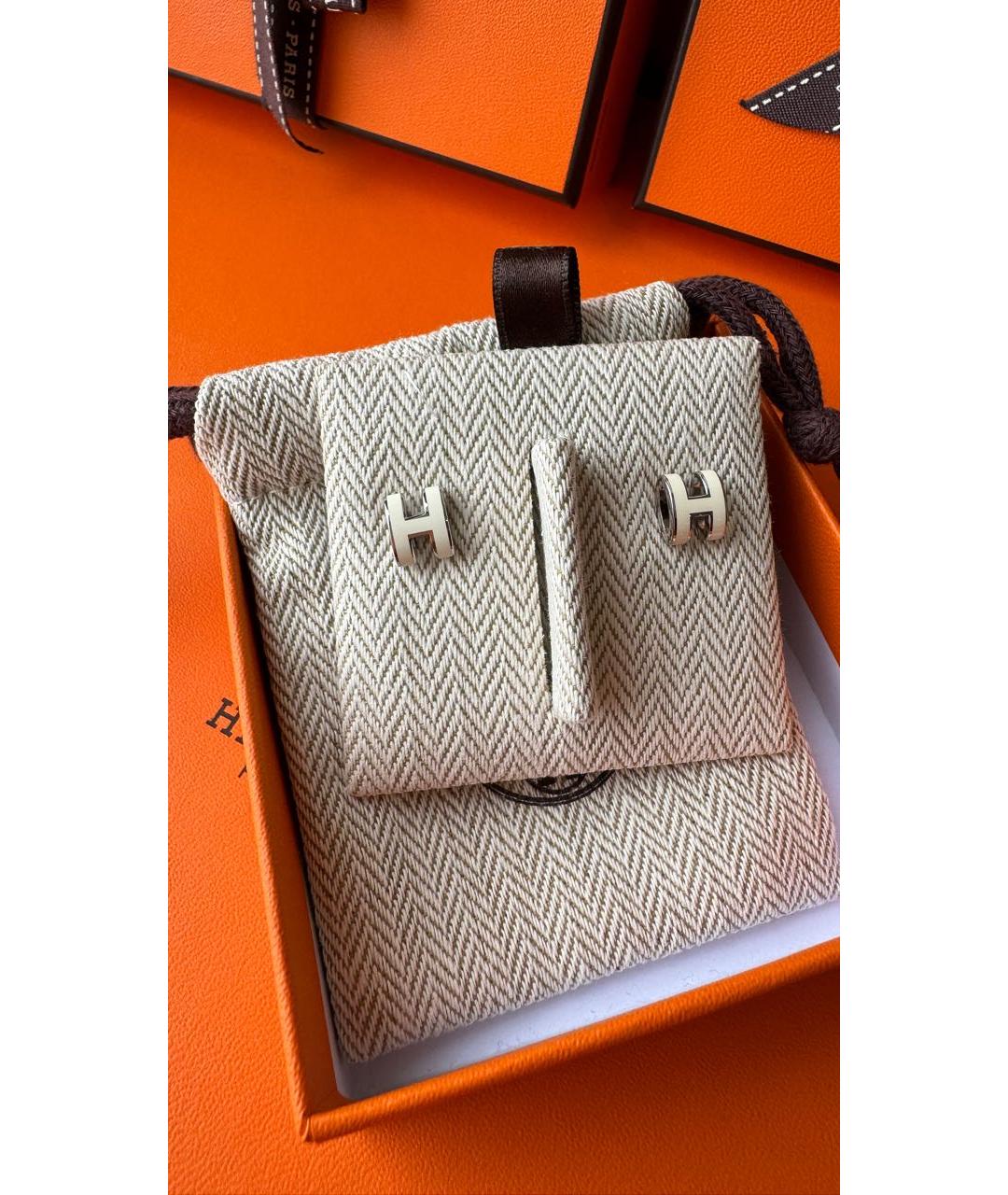 HERMES Белые металлические серьги, фото 2