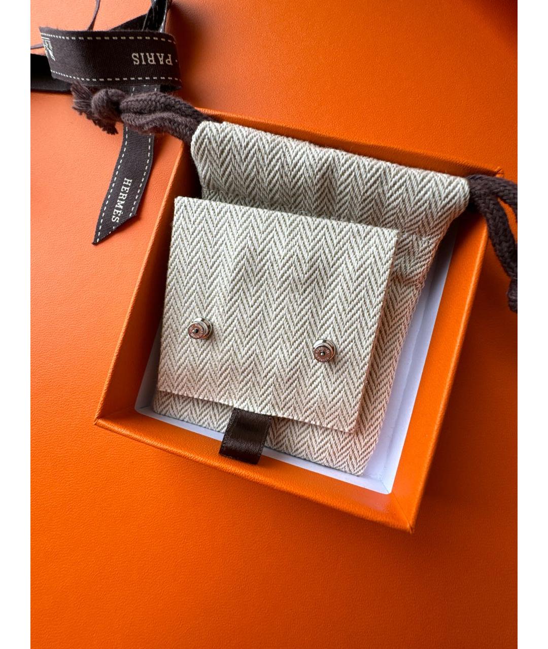 HERMES Белые металлические серьги, фото 3