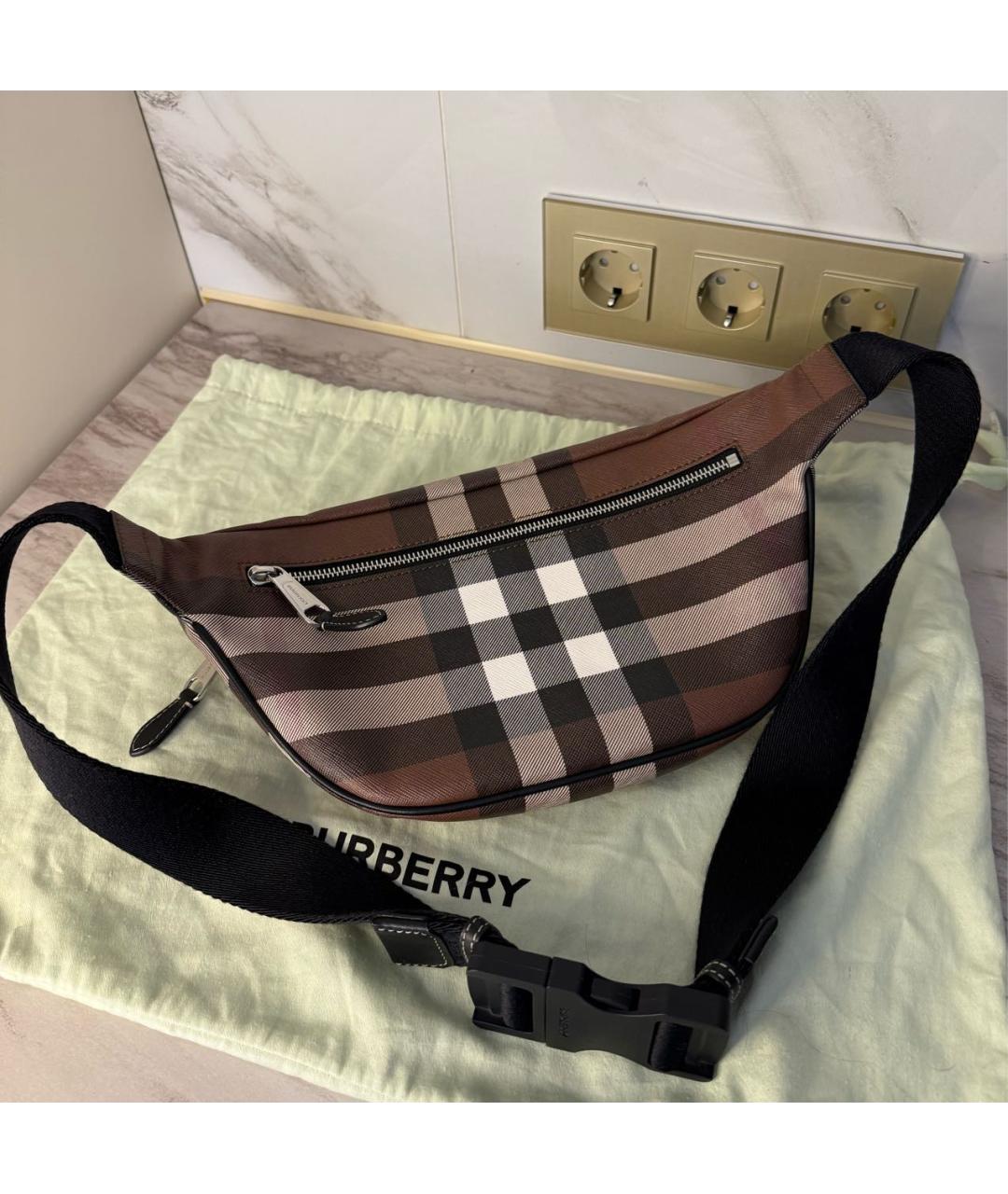 BURBERRY Коричневая кожаная поясная сумка, фото 6