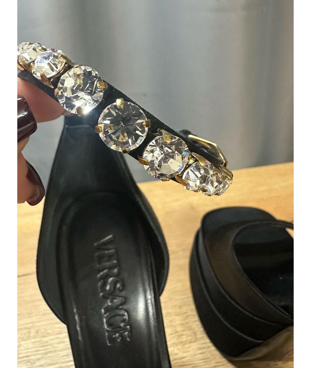 VERSACE Черные текстильные босоножки, фото 4