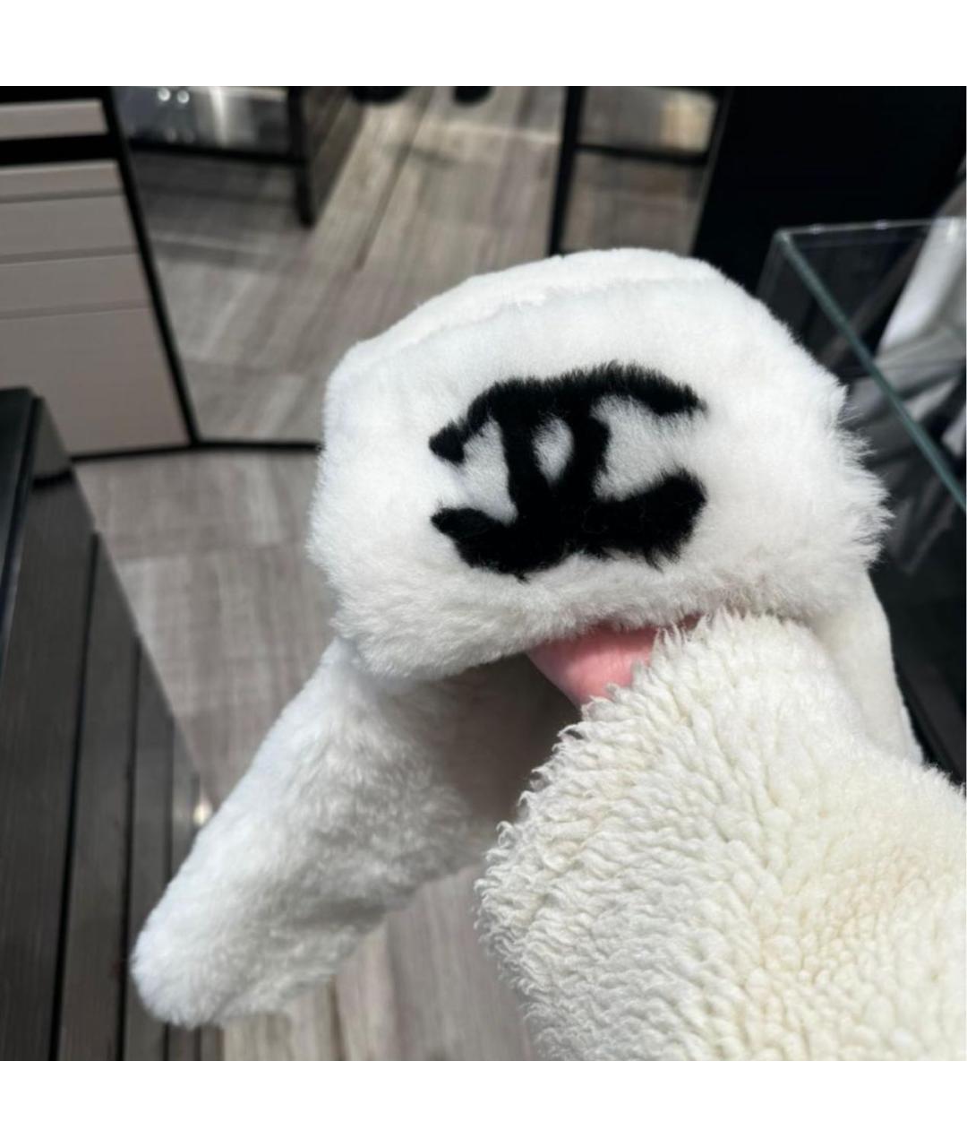 CHANEL Белая шерстяная шапка, фото 4