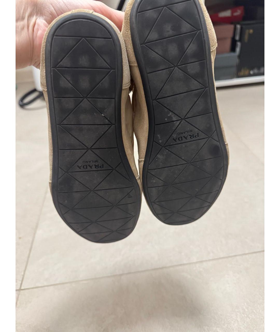 PRADA Бежевые замшевые кроссовки, фото 4