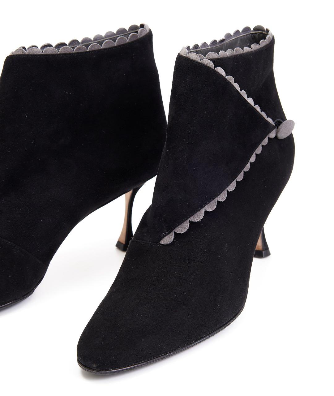 MANOLO BLAHNIK Черные замшевые ботильоны, фото 2