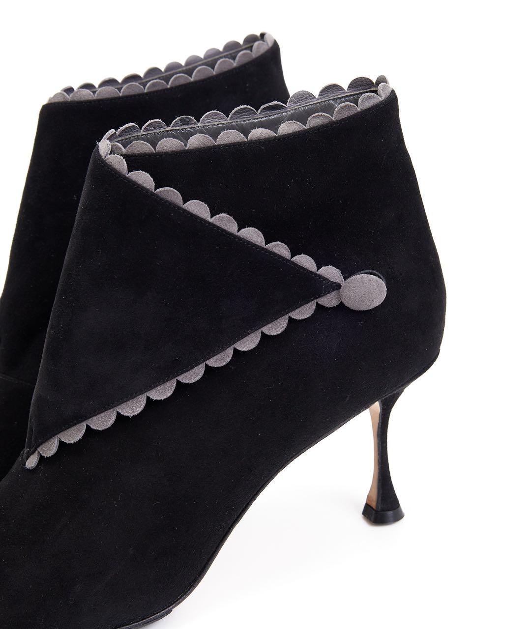 MANOLO BLAHNIK Черные замшевые ботильоны, фото 5