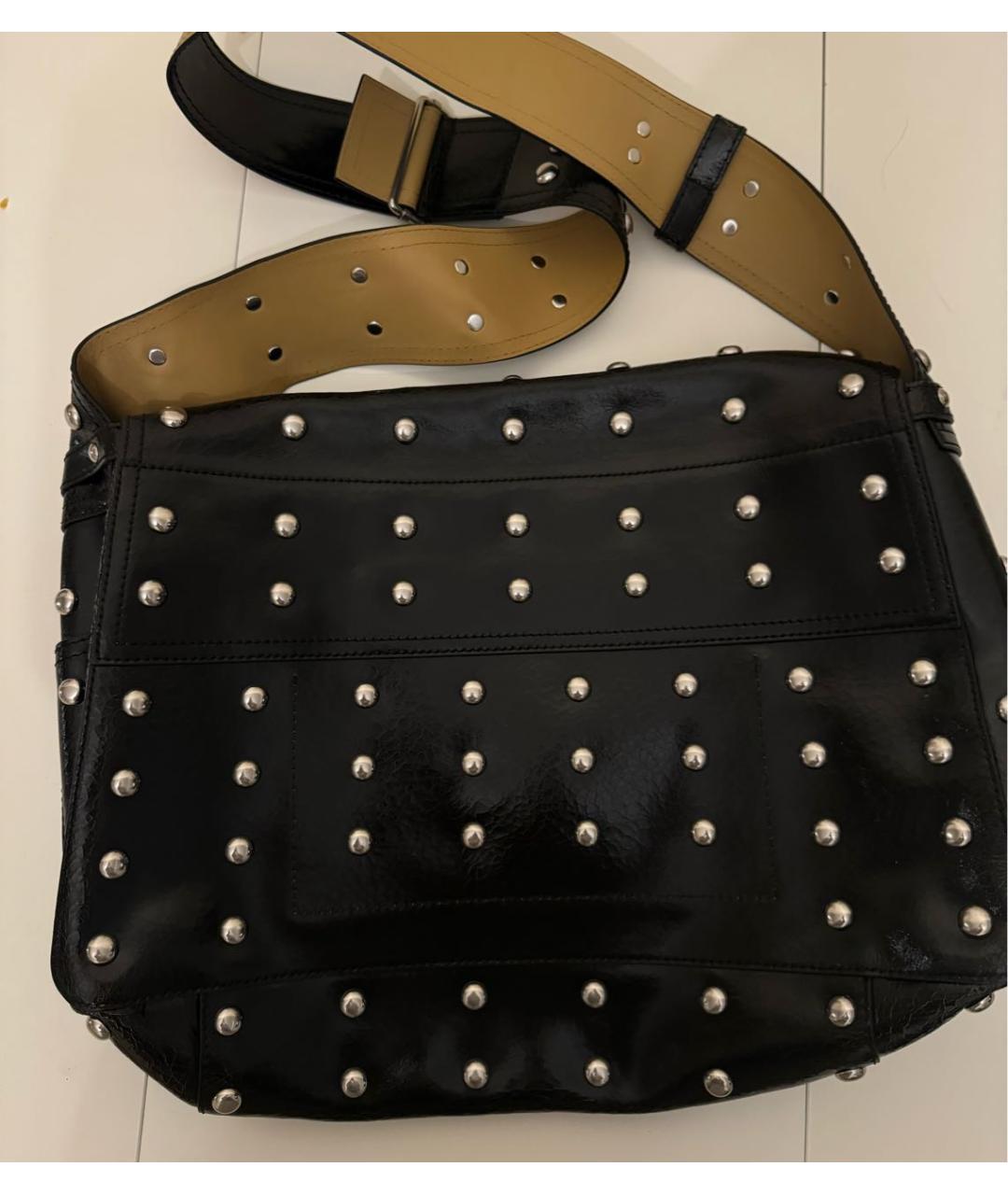 ALEXANDER MCQUEEN Черная сумка на плечо из лакированной кожи, фото 5