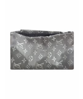 LOUIS VUITTON Платок