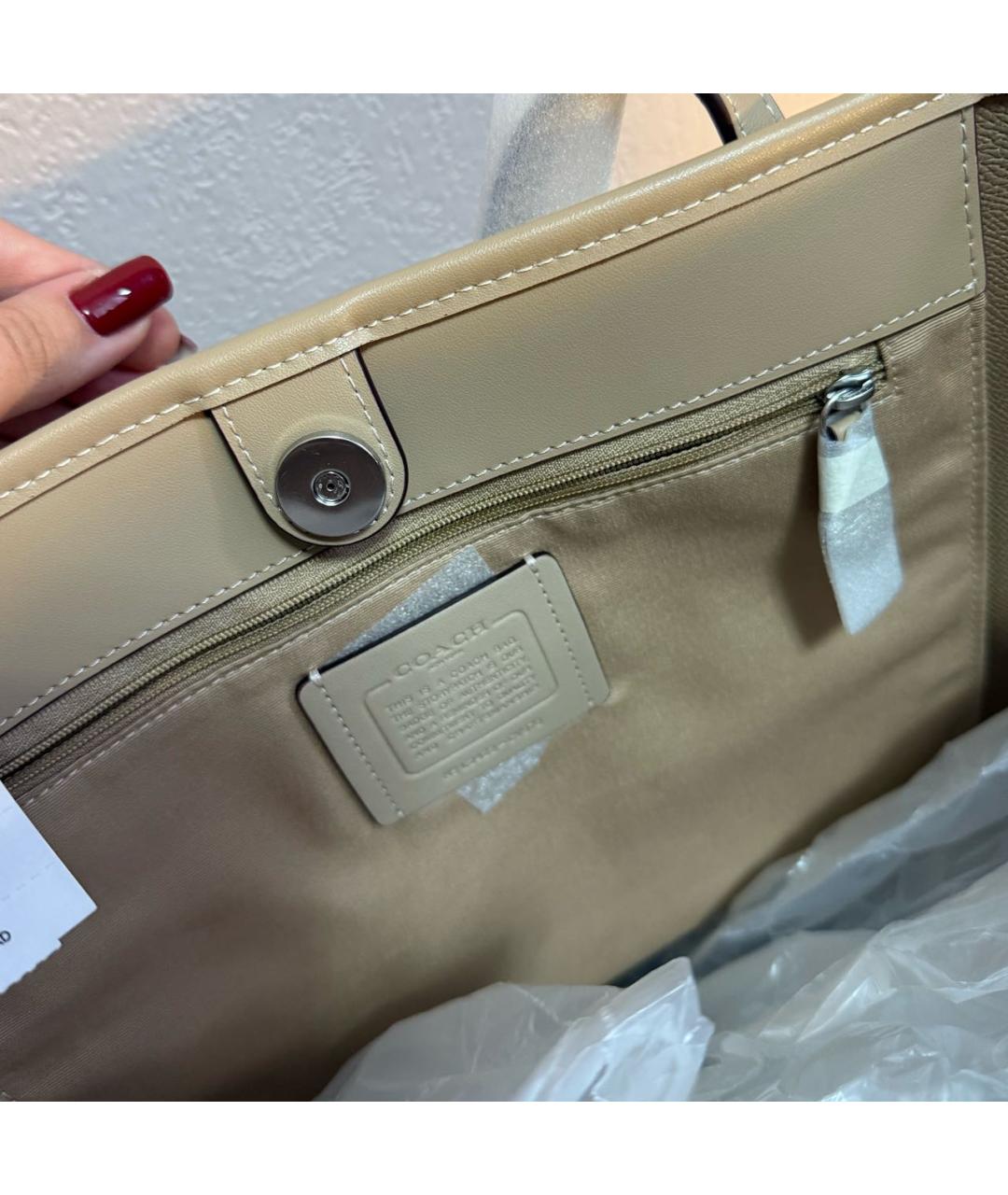 COACH Бежевая кожаная сумка тоут, фото 6