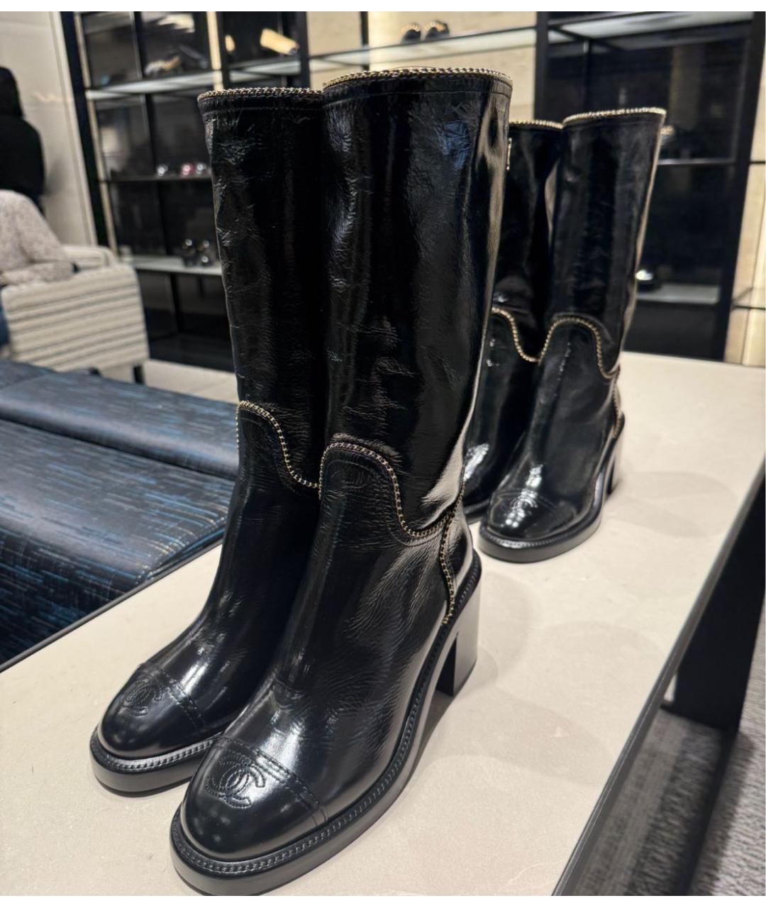 CHANEL Черные сапоги из лакированной кожи, фото 3