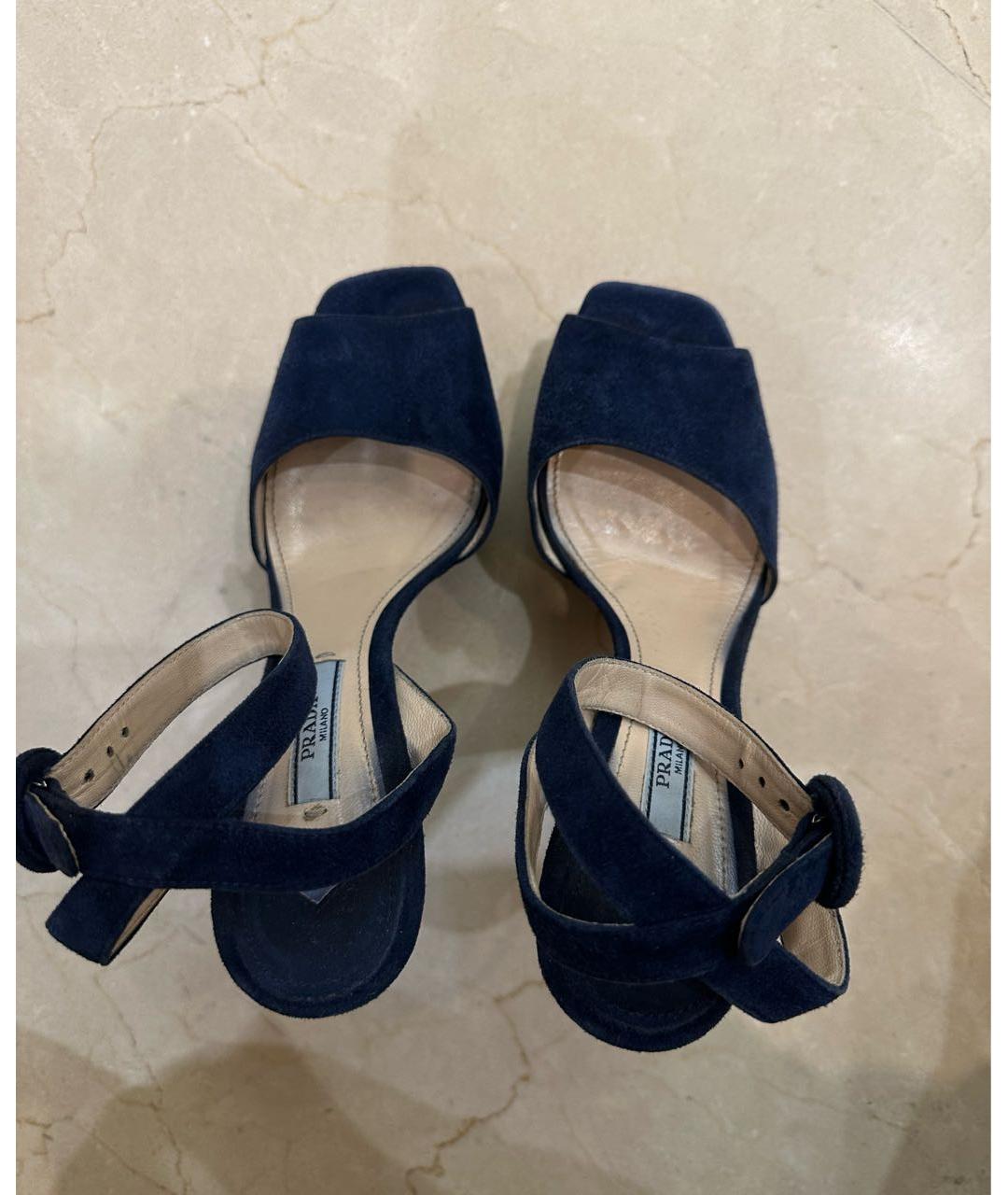 PRADA Синие замшевые босоножки, фото 3