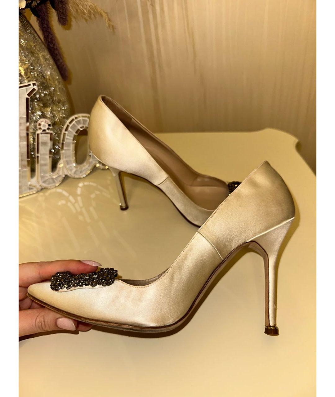 MANOLO BLAHNIK Бежевые текстильные туфли, фото 4