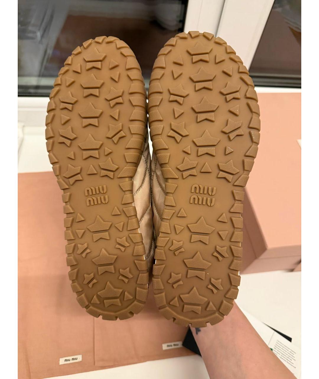 MIU MIU Бежевые текстильные кроссовки, фото 5