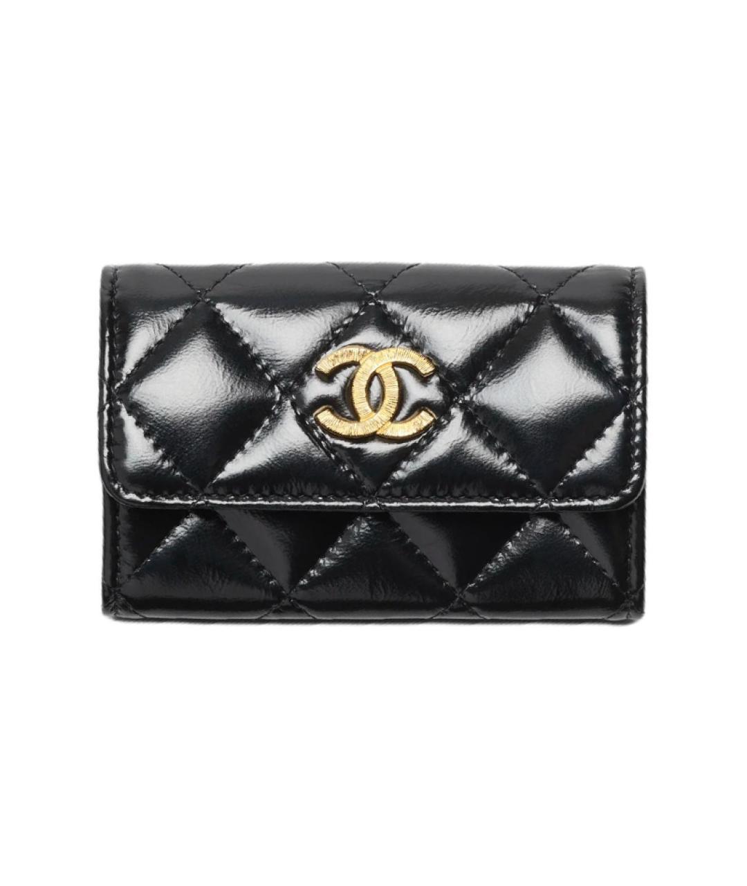 CHANEL Черный кардхолдер из лакированной кожи, фото 1