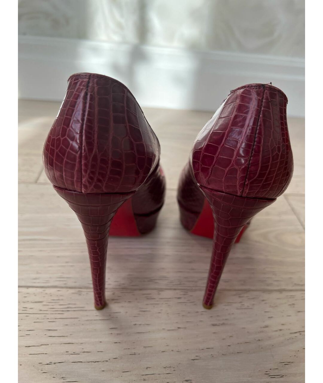CHRISTIAN LOUBOUTIN Бордовые туфли из экзотической кожи, фото 4