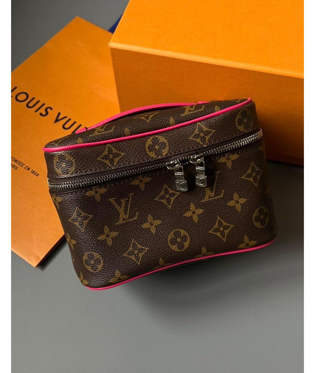 LOUIS VUITTON Коричневая кожаная косметичка, фото 3