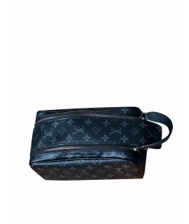 LOUIS VUITTON Косметичка