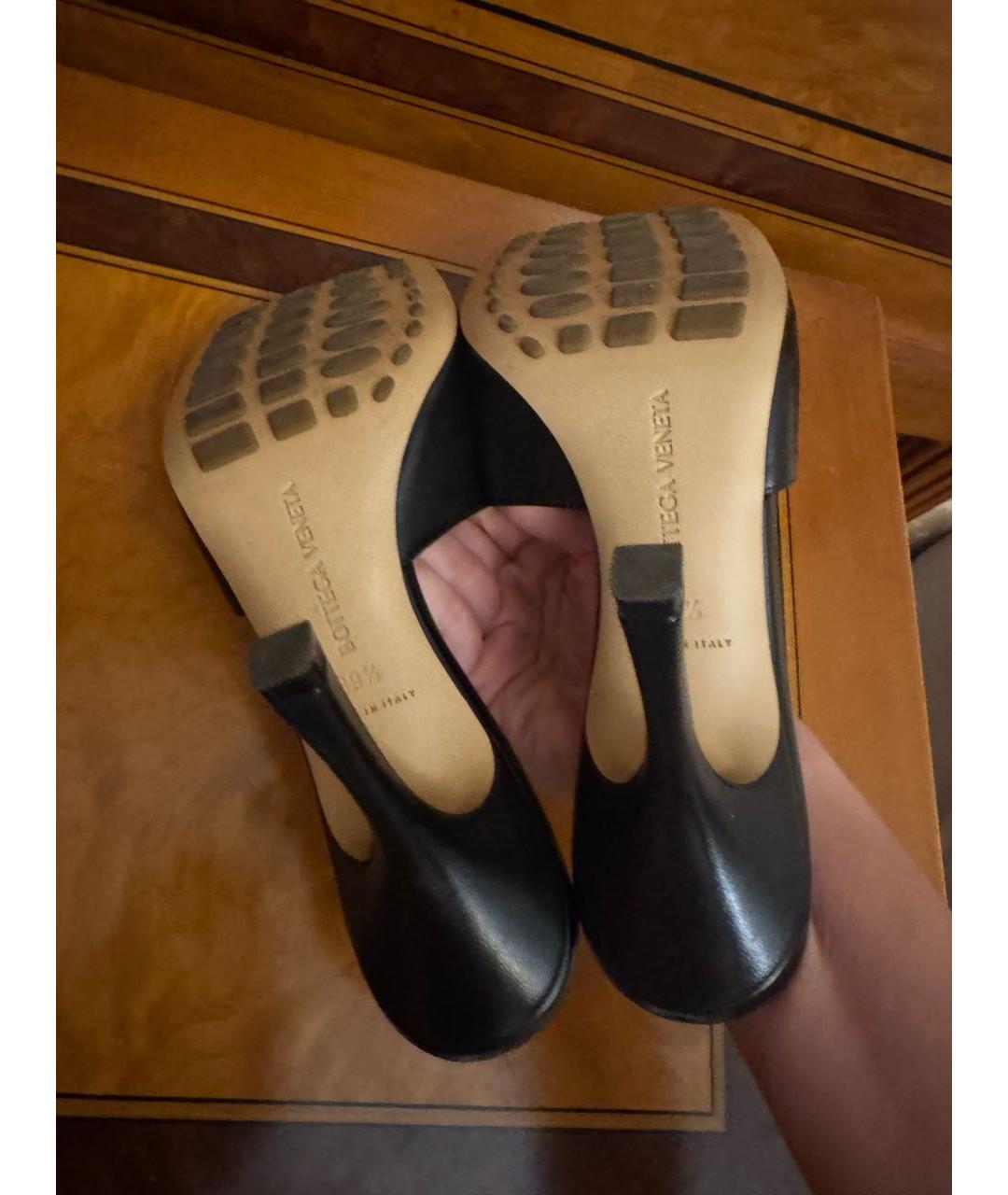 BOTTEGA VENETA Черные кожаные мюли, фото 4