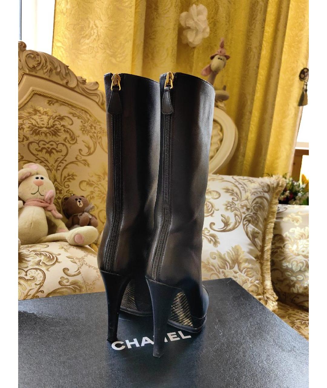 CHANEL Черные кожаные сапоги, фото 4