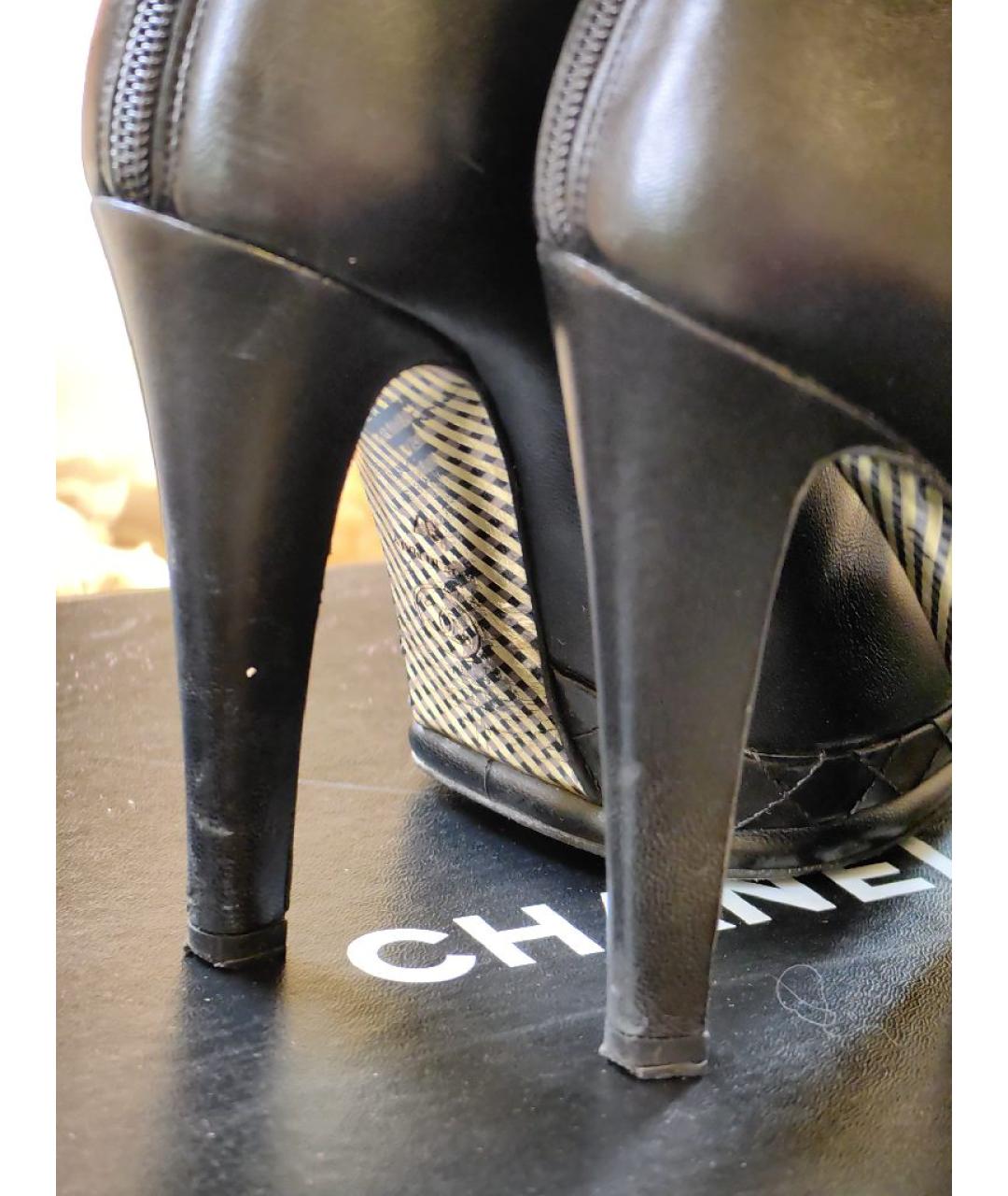 CHANEL Черные кожаные сапоги, фото 6