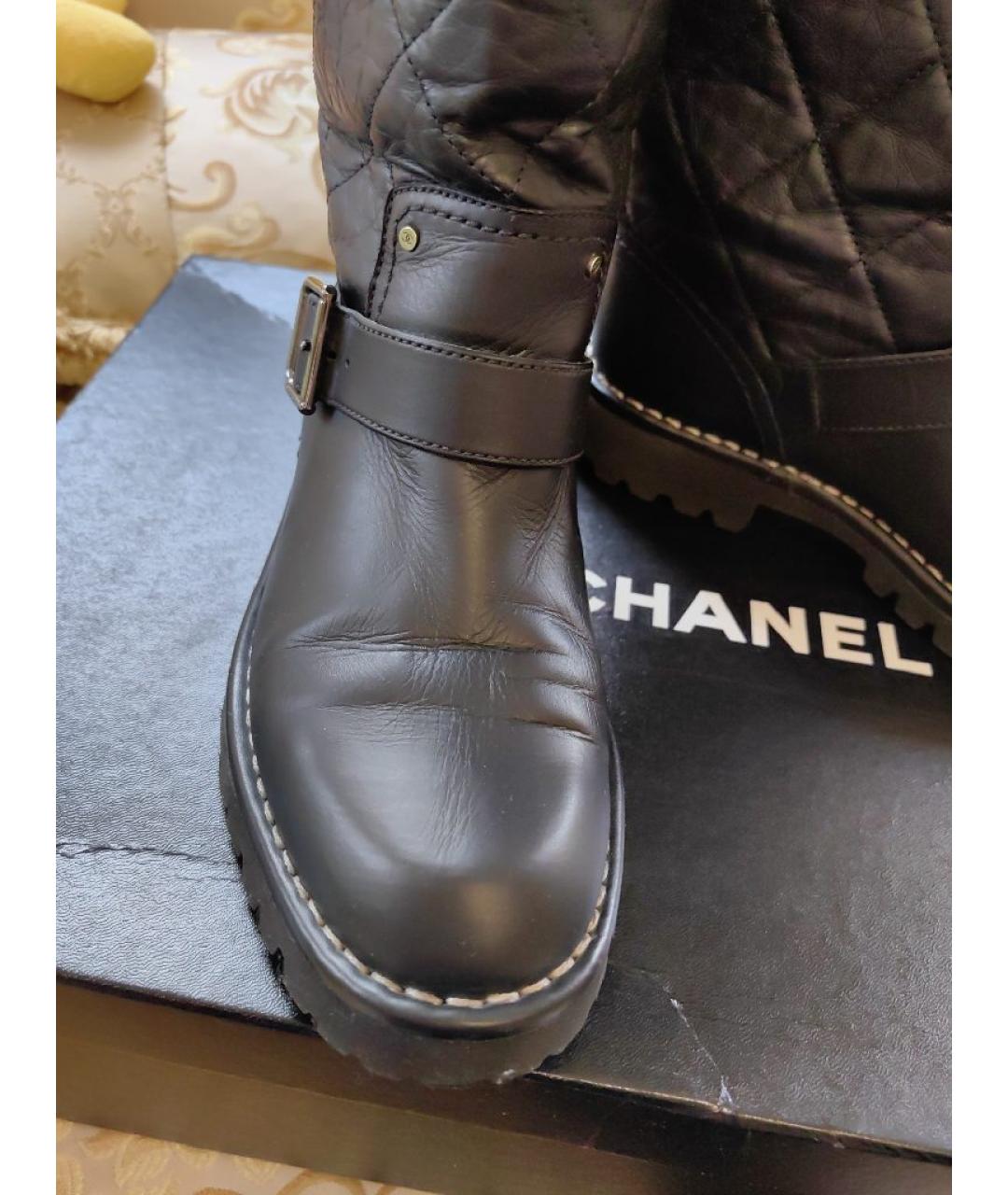 CHANEL Черные кожаные сапоги, фото 3