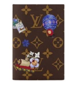 LOUIS VUITTON Обложка/футляр