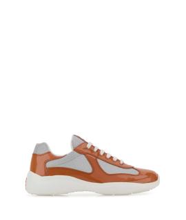 PRADA Низкие кроссовки / кеды