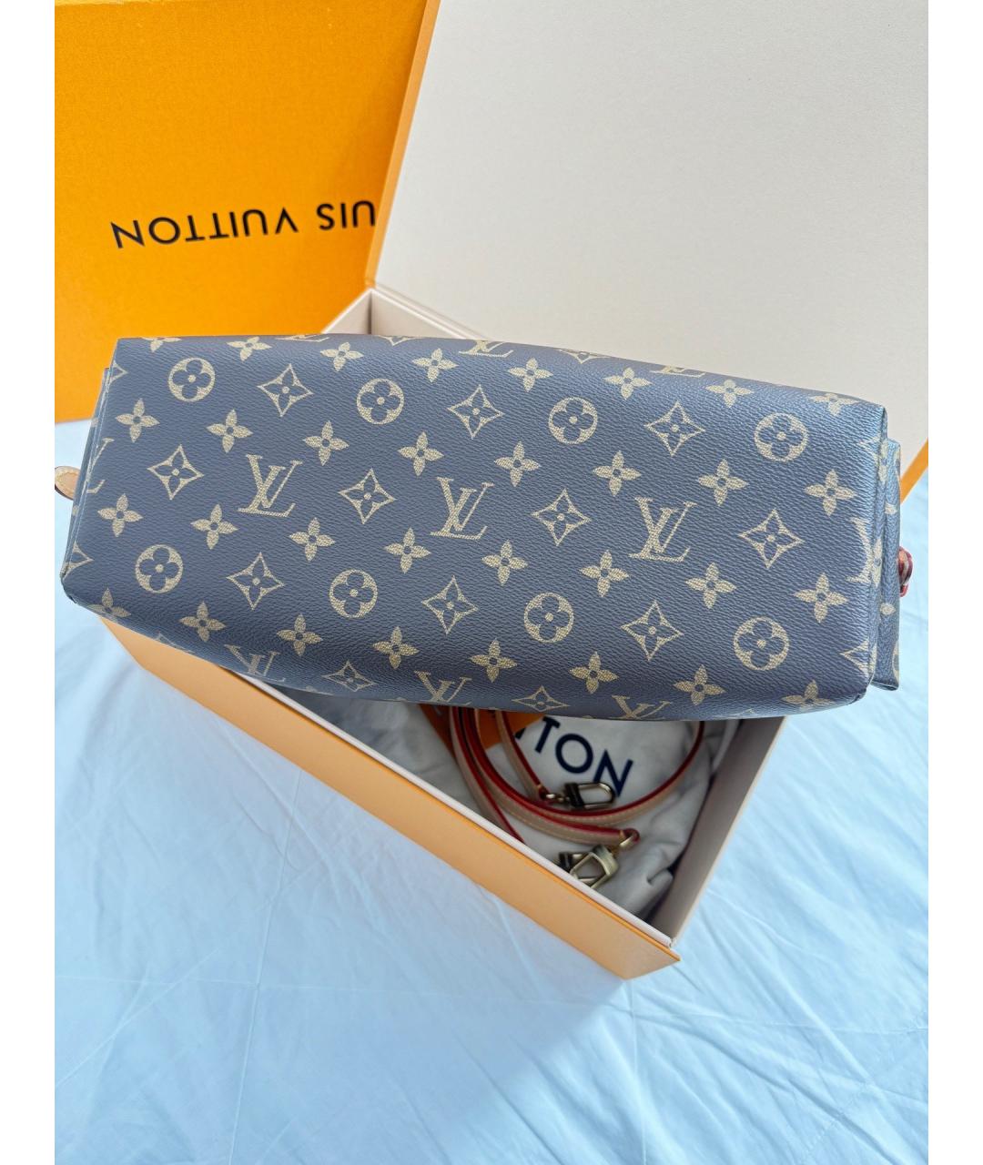 LOUIS VUITTON Коричневая сумка с короткими ручками из искусственной кожи, фото 5