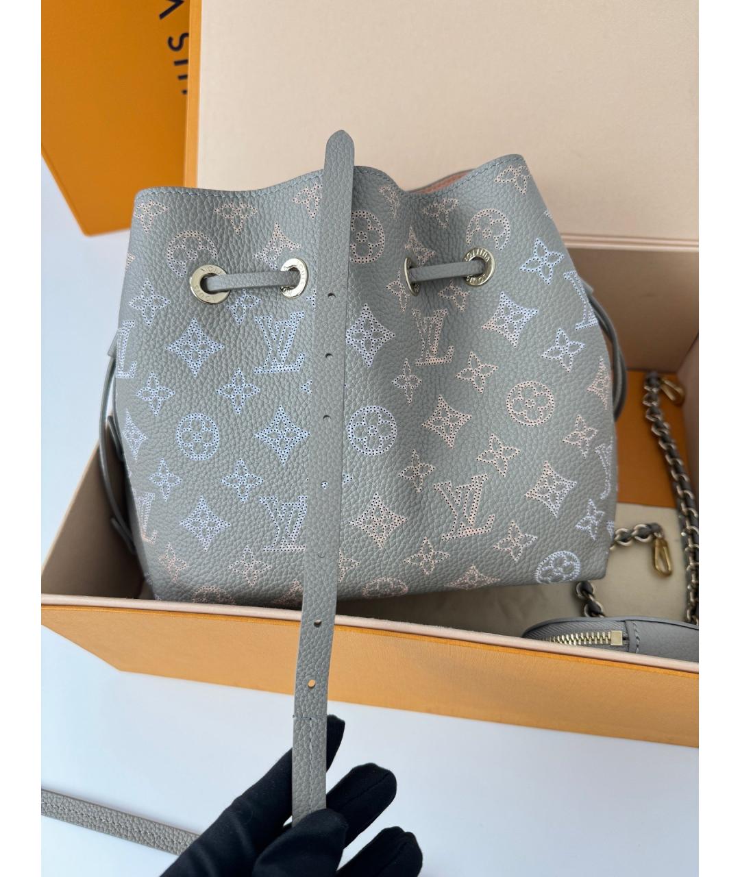 LOUIS VUITTON Серая кожаная сумка через плечо, фото 6