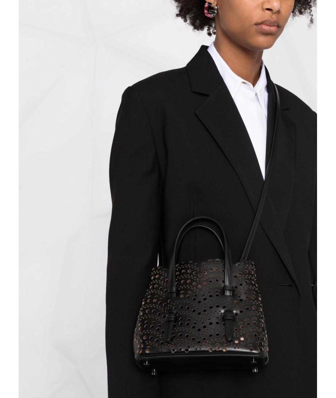 ALAIA Черная кожаная сумка с короткими ручками, фото 5
