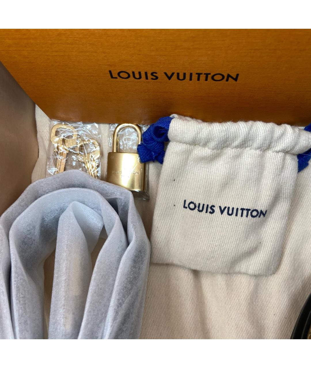 LOUIS VUITTON Коричневая сумка через плечо из искусственной кожи, фото 3