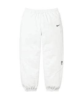 SUPREME Спортивные брюки и шорты