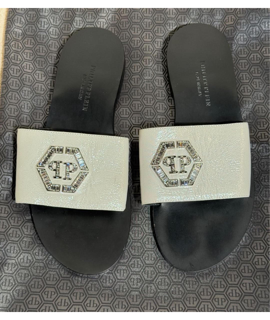 PHILIPP PLEIN Серебряные кожаные шлепанцы, фото 2