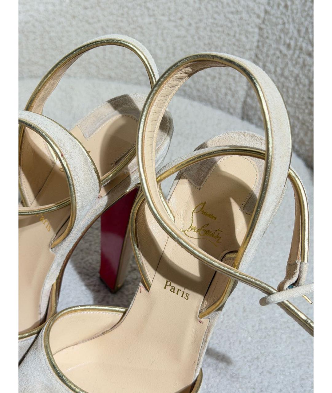 CHRISTIAN LOUBOUTIN Бежевые замшевые босоножки, фото 4