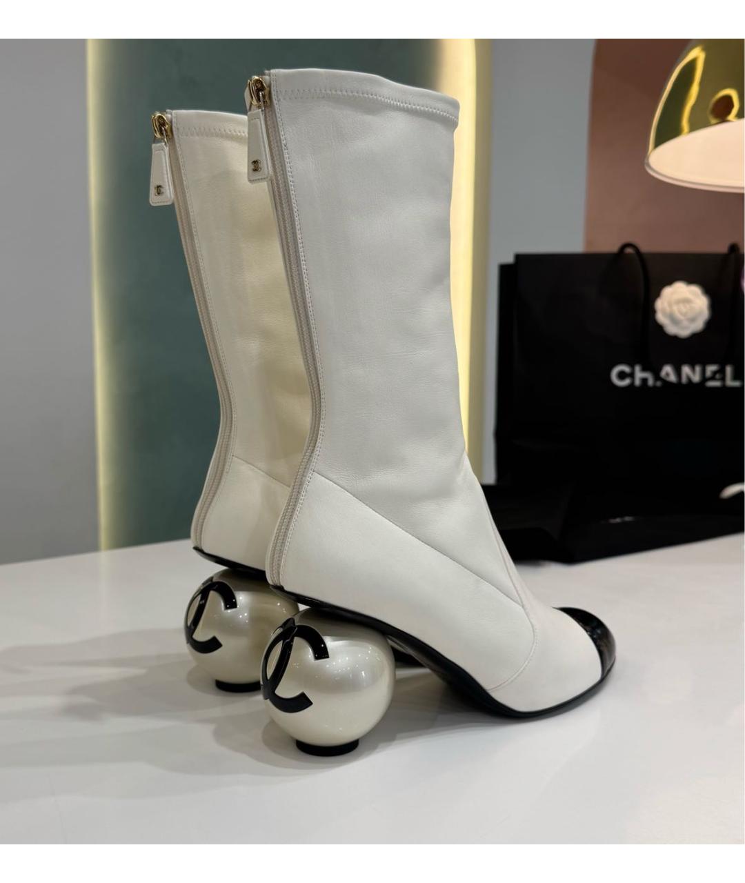 CHANEL Белые кожаные ботильоны, фото 2