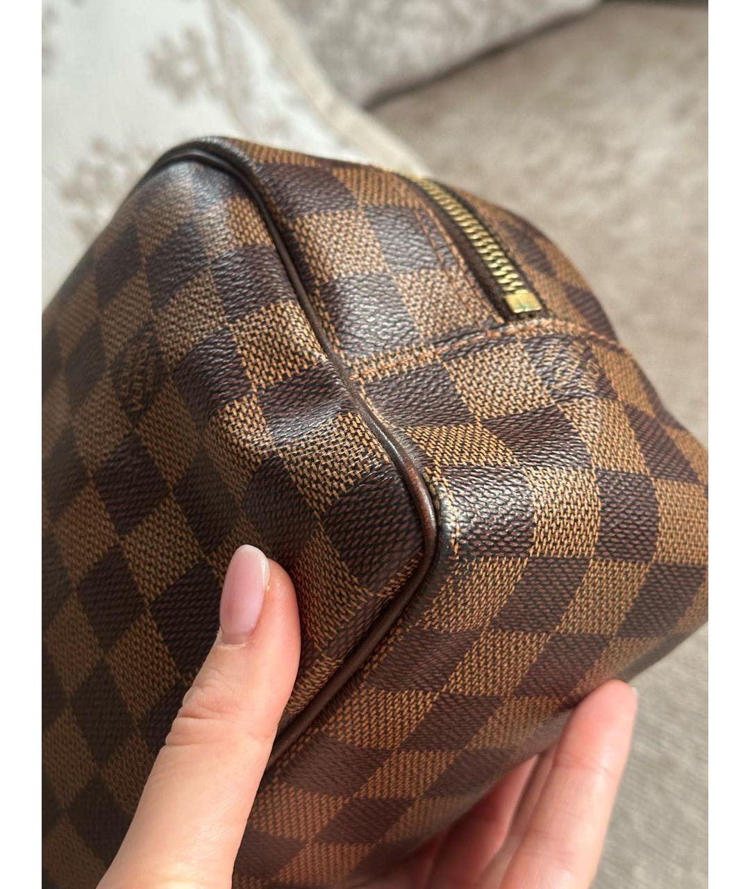 LOUIS VUITTON Коричневая косметичка, фото 3