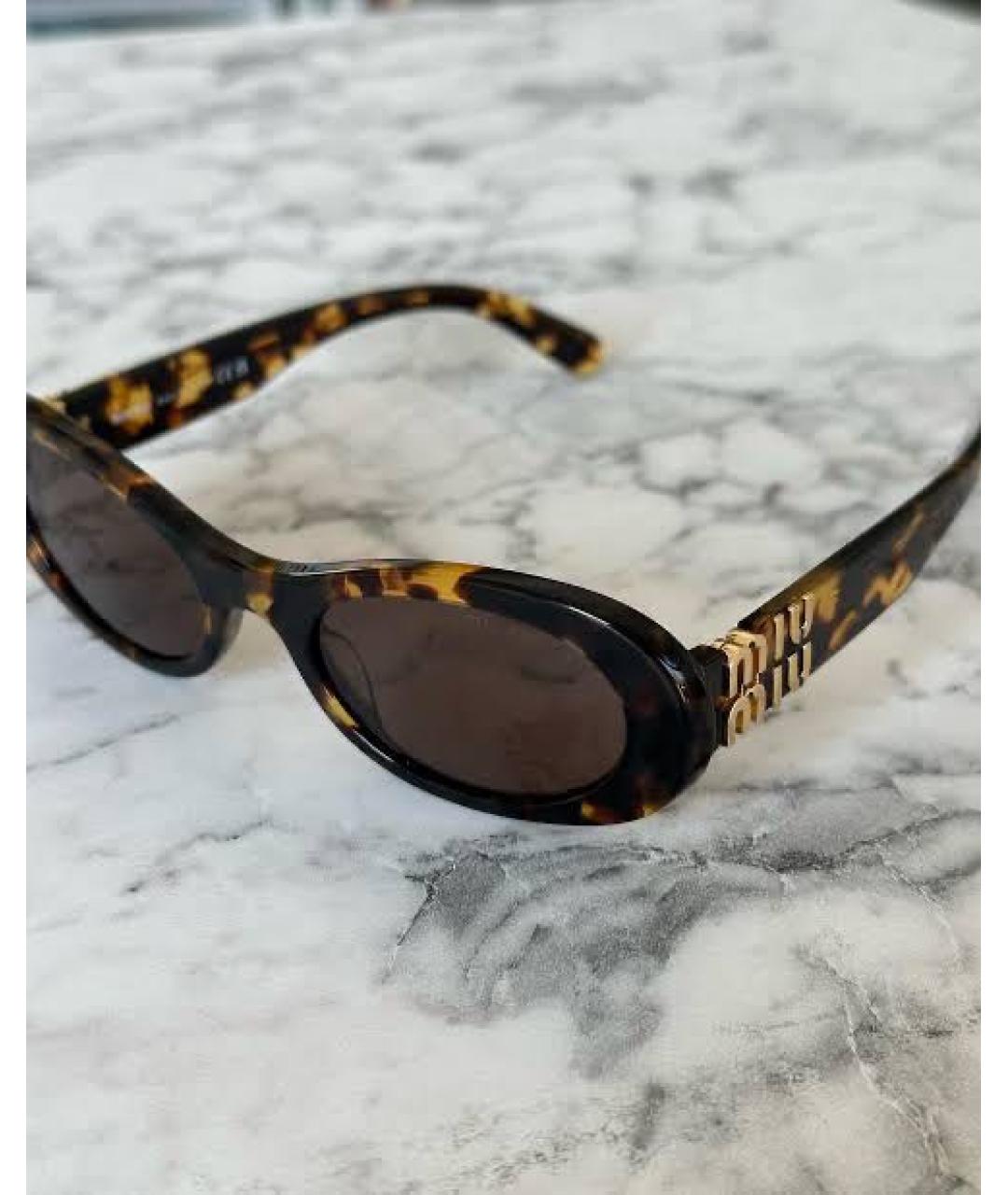 MIU MIU Коричневые пластиковые солнцезащитные очки, фото 2