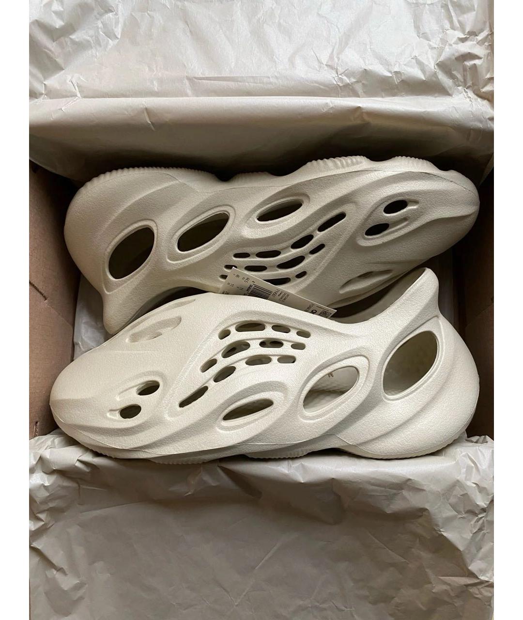 ADIDAS YEEZY Белые резиновые сандалии, фото 2