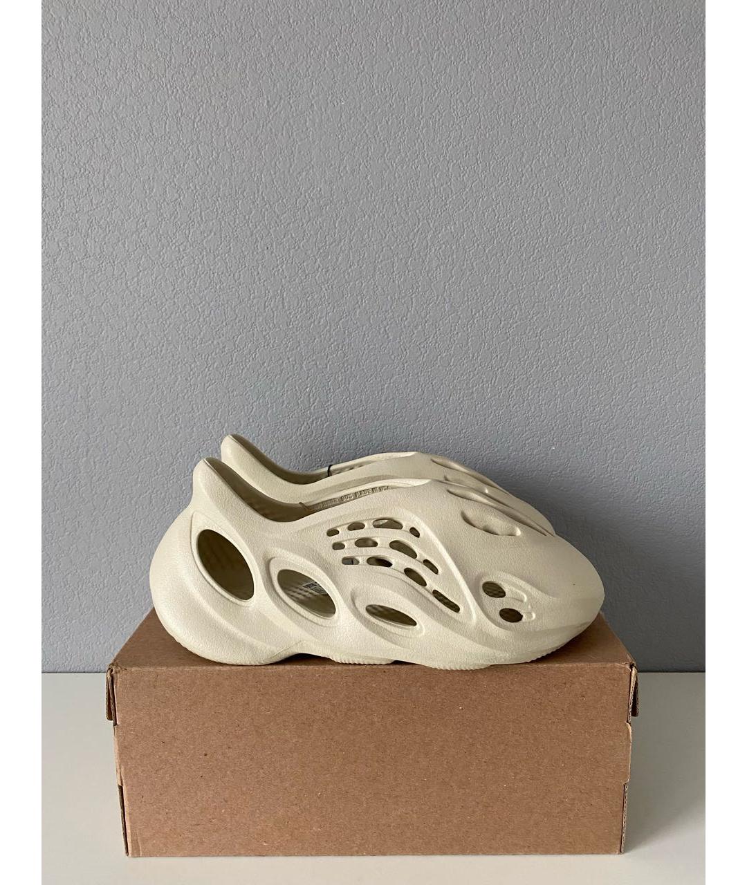 ADIDAS YEEZY Белые резиновые сандалии, фото 3